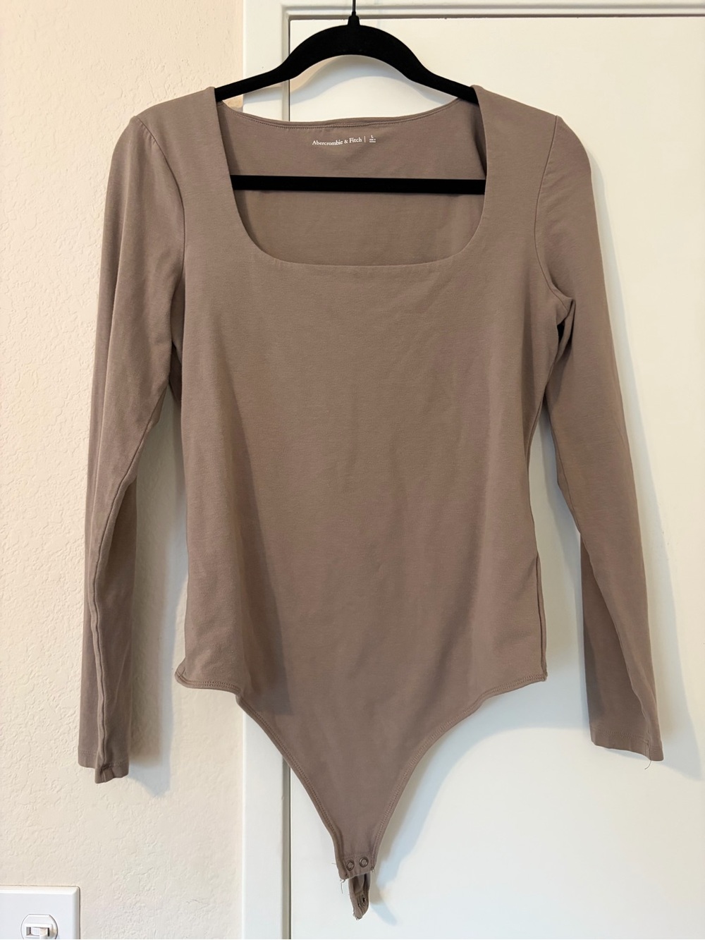 Abercrombie & Fitch Taupe Long-Sleeve Square Neck Bodysuit